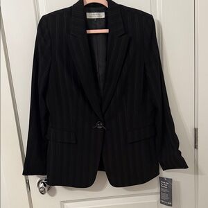 NWT‎ Tahari, Arthur S Levine women’s size 16 black blazer vertical white stripes